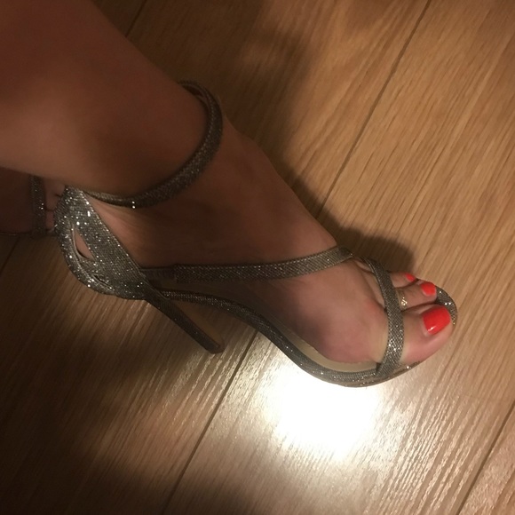 Victoria Secret ankle strap heels - Picture 5 of 6